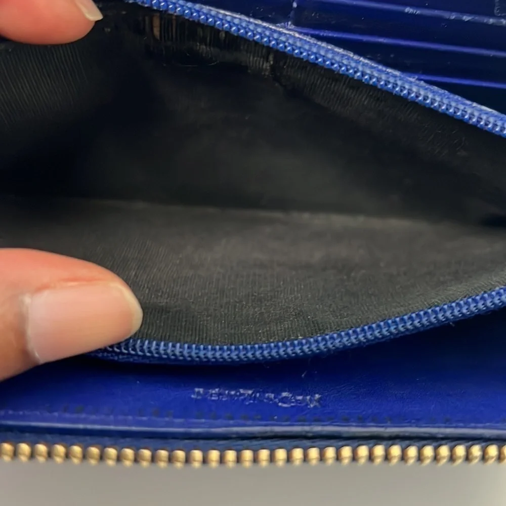 Saint Laurent Belle de Jour blue Patent leather YSL monogram continental wallet - Picture 4 of 8